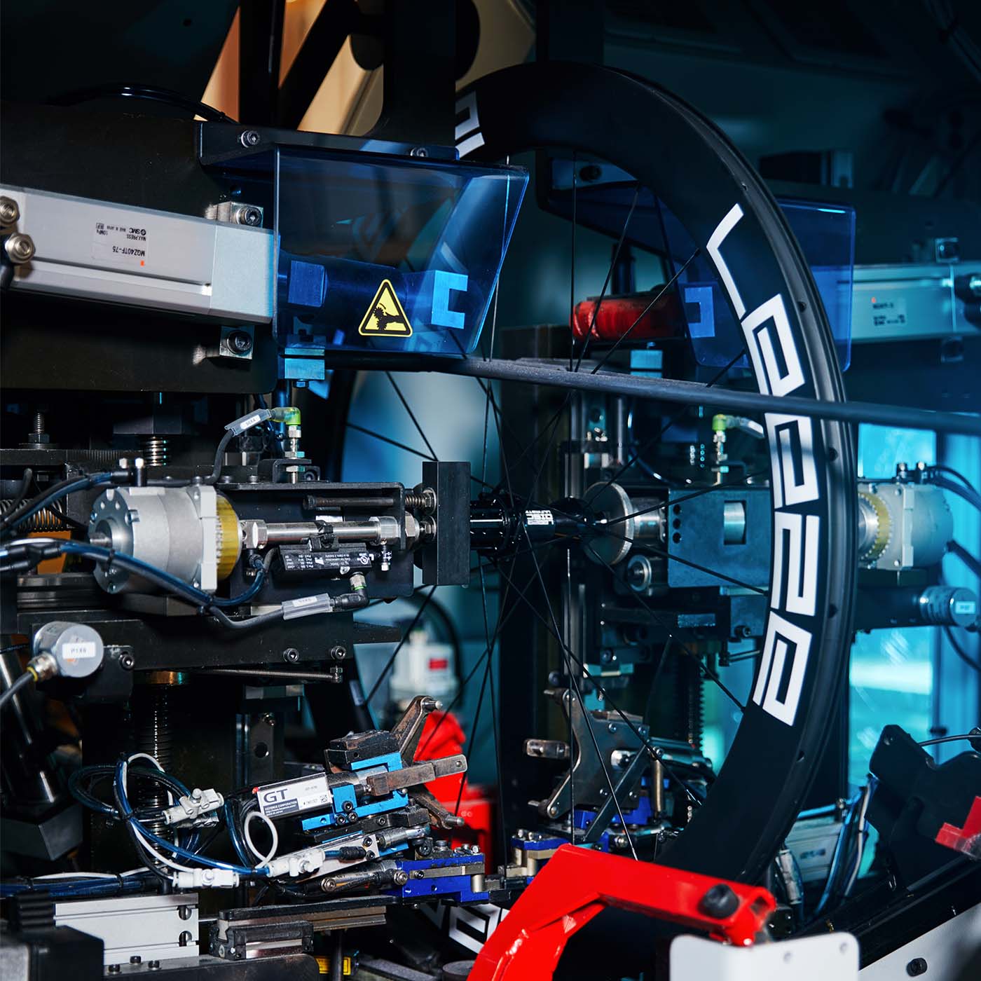 Leeze Firmenportrait vom RennRad Magazin